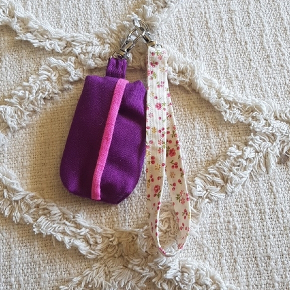 Patch & Roam zero waste Cottagecore Cute Rose Mini Floral Keychain Wristlet - Picture 2 of 5